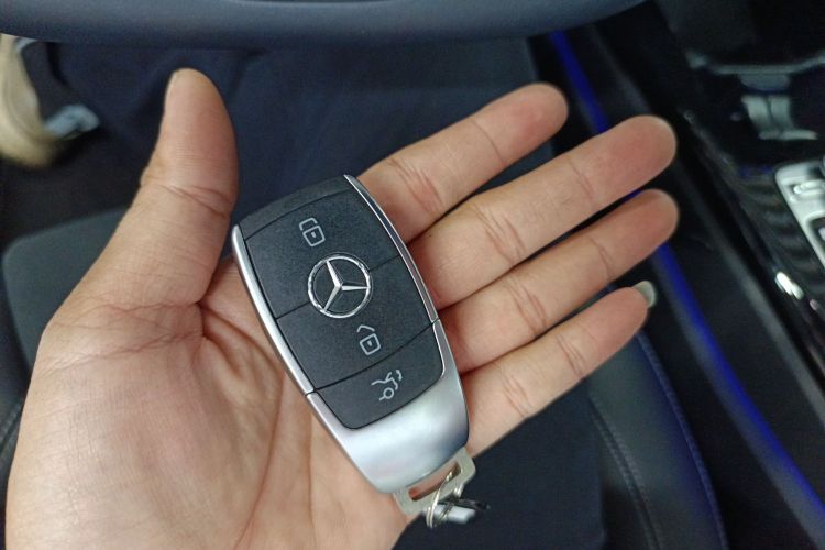 奔驰A级 2020款 A 200 L 运动轿车中控内饰11