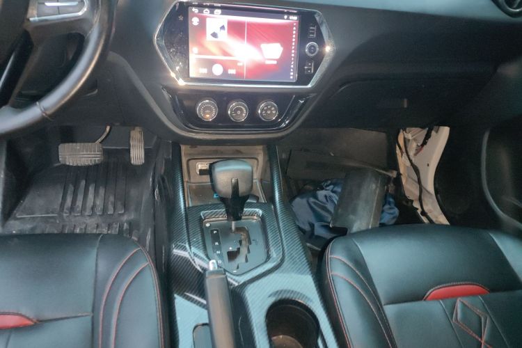 东南DX3 2018款 1.5T CVT尊贵型局部细节18