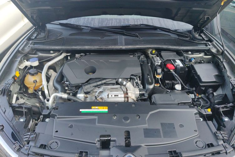 雪铁龙 凡尔赛C5 X 2021款 1.6T 享不凡机舱底盘24