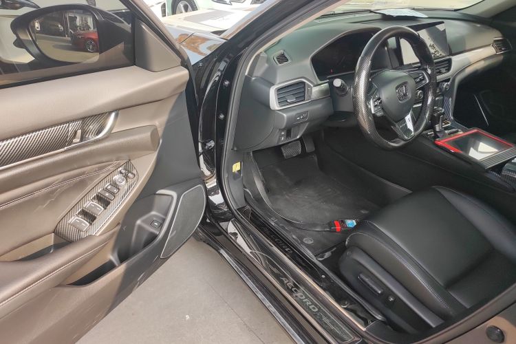 本田 雅阁 2022款 260TURBO 豪华版中控内饰7003