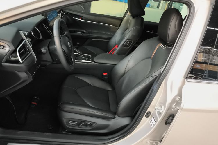 丰田 凯美瑞 2021款 2.0G 豪华版局部细节19