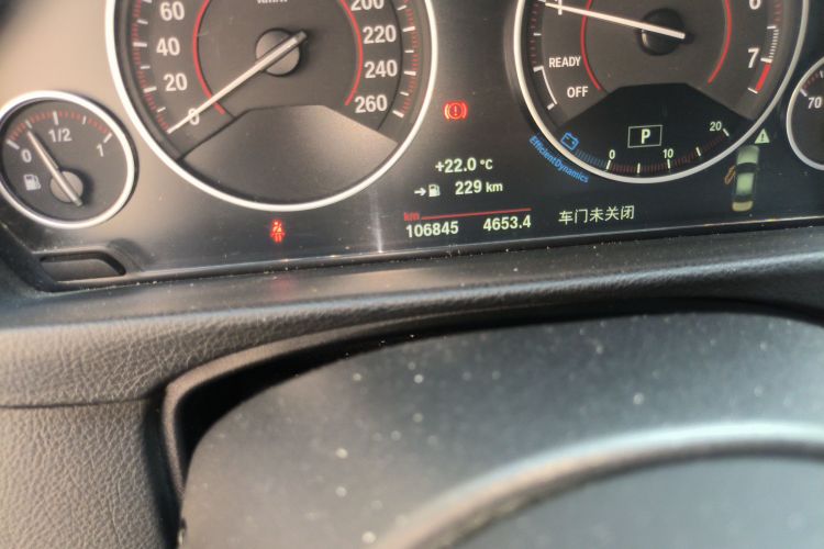 宝马3系 2018款 320i M运动套装中控内饰15