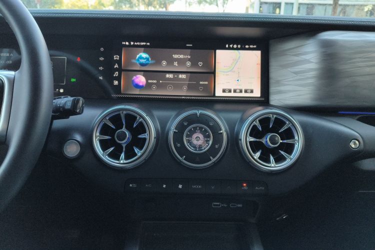 坦克300 2024款 2.0T 挑战者中控内饰16