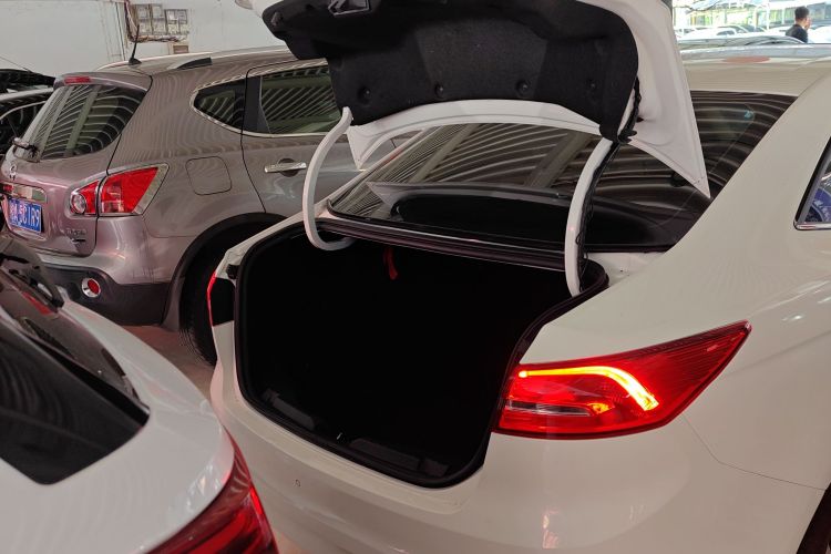 福特 福睿斯 2017款 幸福版 1.5L 自动时尚型局部细节23