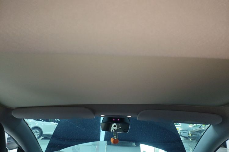 特斯拉 Model 3 2023款 后轮驱动版中控内饰22