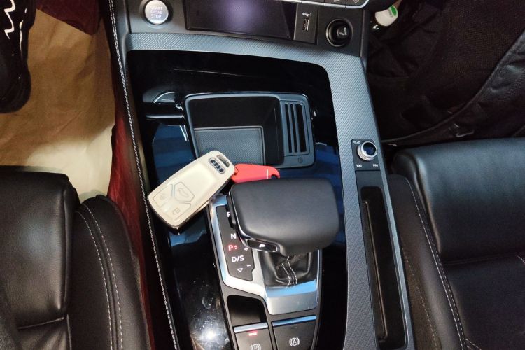 奥迪Q5L 2022款 45T 豪华动感型中控内饰18