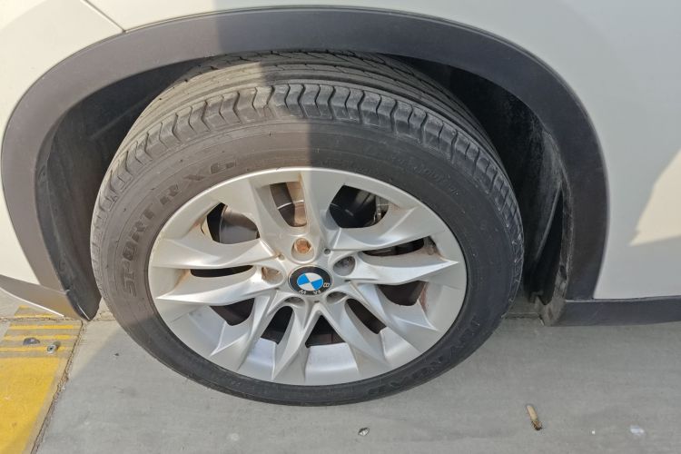 宝马X1 2015款 sDrive18i 时尚晋级版车身外观6001