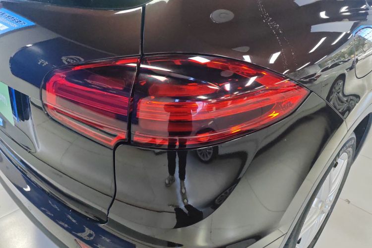 保时捷 2015款 Cayenne 3.0T车身外观9