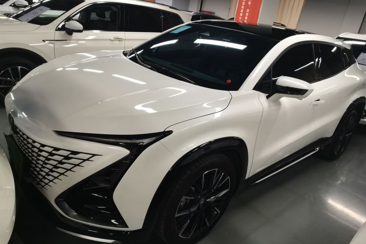 长安UNI-T 2023款 第二代 1.5T 尊贵型车身外观1