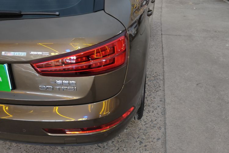 奥迪Q3 2017款 30 TFSI 风尚型车身外观6005