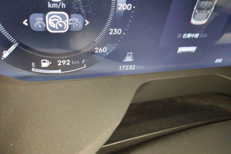 领克01 2023款 2.0TD 两驱型Pro中控内饰15