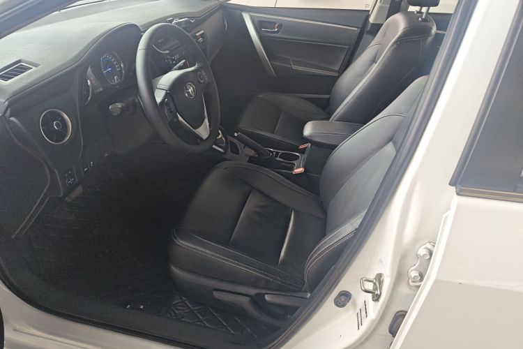 丰田 卡罗拉 2017款 改款双擎 1.8L E-CVT精英版中控内饰19