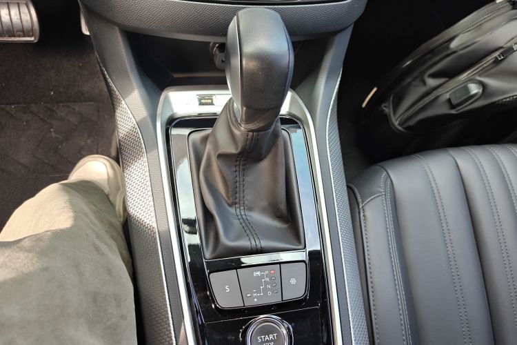 标致408 2019款 350THP 自动豪华版 国V局部细节18