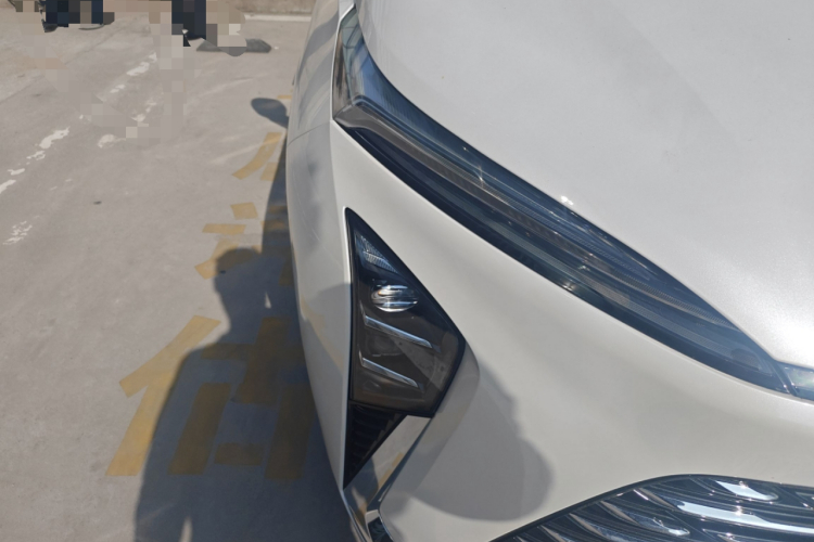 别克GL8 2025款 陆尊 尊享版车身外观8