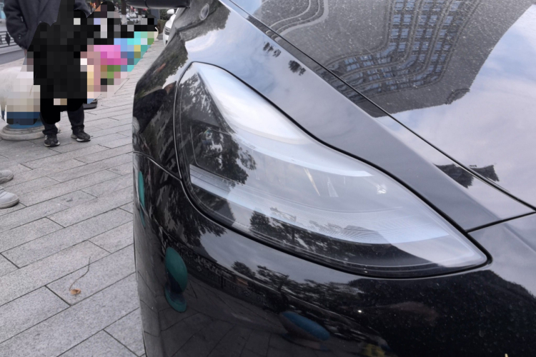 特斯拉 Model Y 2022款 改款 后轮驱动版车身外观8