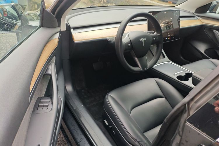 特斯拉 Model 3 2022款 后轮驱动版中控内饰20