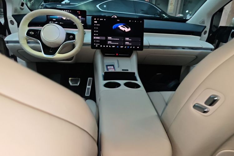 鸿蒙智行 智界R7 2025款 增程 251km Max局部细节16