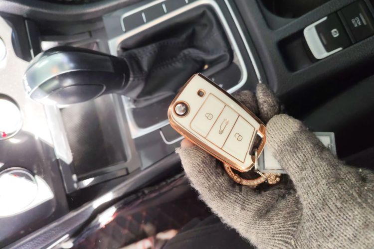 大众 高尔夫 2019款 200TSI DSG舒适进取版 国VI中控内饰11