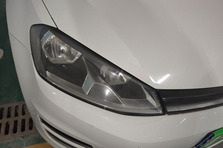 大众 高尔夫 2015款 1.4TSI 自动舒适型车身外观8