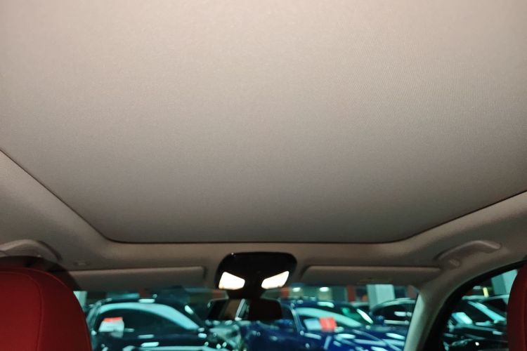 宝马3系 2025款 330Li M运动曜夜套装中控内饰22