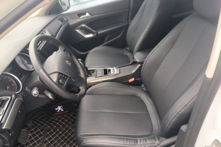 标致408 2014款 1.8L 自动豪华版中控内饰19