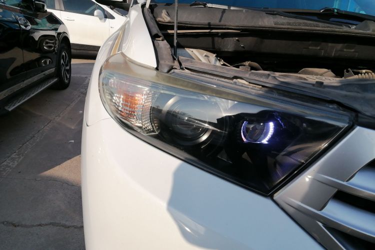 丰田 汉兰达 2012款 2.7L 两驱5座精英版车身外观8