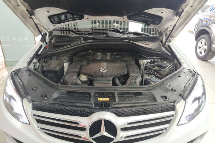 奔驰GLE 2016款 GLE 320 4MATIC 豪华型机舱底盘24