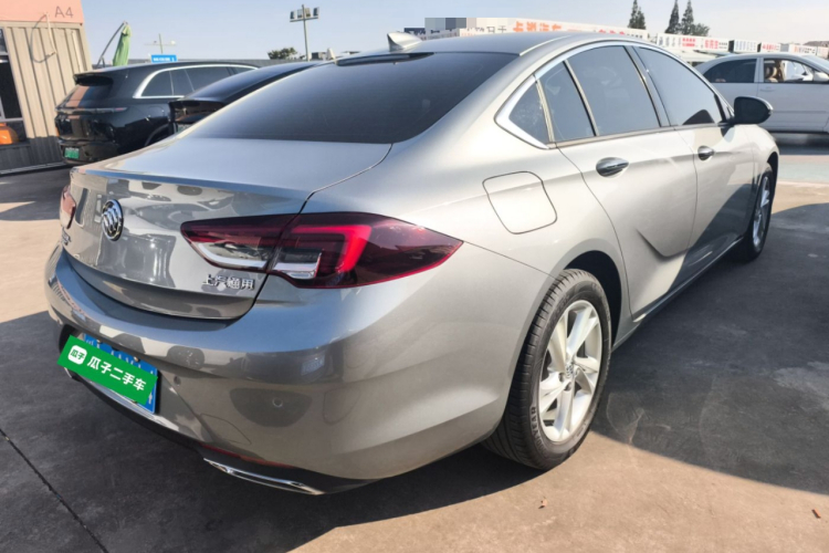 别克 君威 2023款 552T 智享型车身外观7