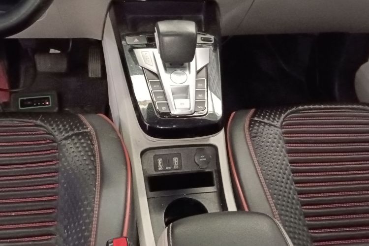 比亚迪 元Pro 2021款 一生一世版局部细节18