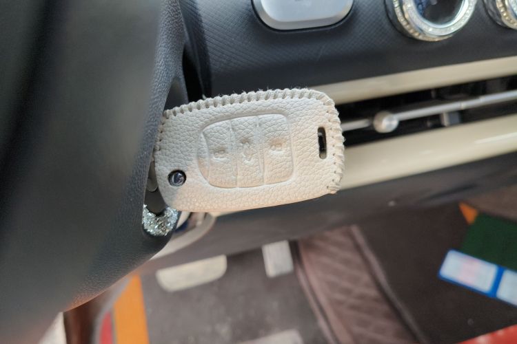 五菱汽车 五菱缤果 2023款 333km 快享款中控内饰11