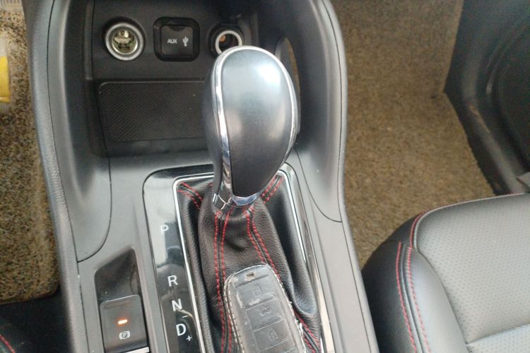 长安CS75 2016款 1.8T 自动精英型 国V中控内饰18