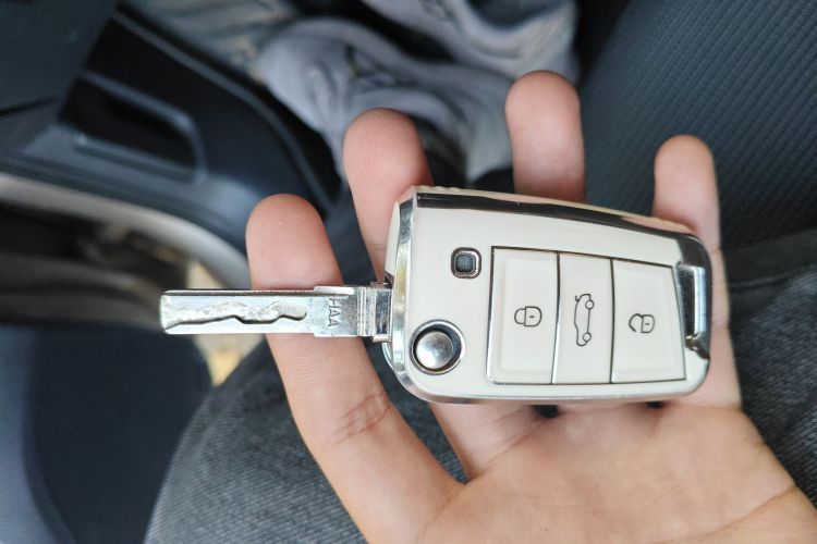 大众 高尔夫 2019款 280TSI DSG舒适型 国V中控内饰11