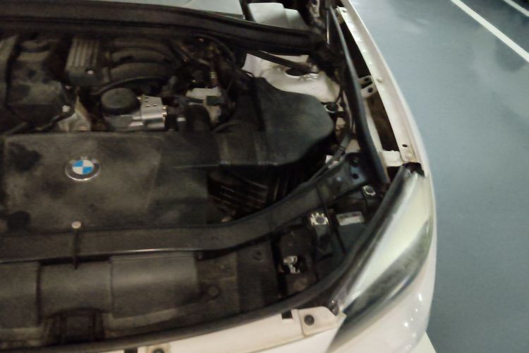 宝马X1 2013款 sDrive18i 时尚型局部细节9007