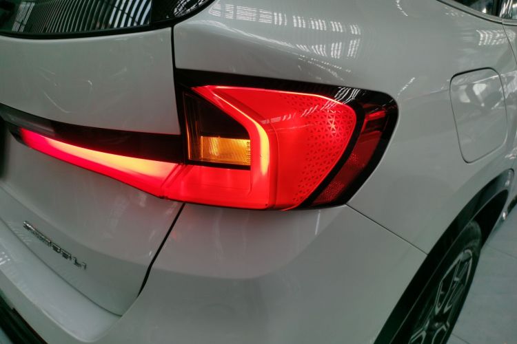 宝马X1 2023款 sDrive25Li X设计套装车身外观9