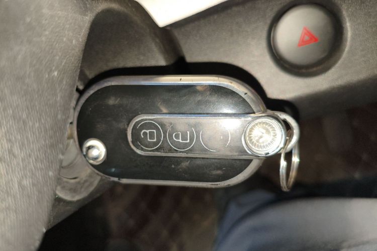 五菱汽车 宏光MINIEV 2024款 第三代 215km 进阶版中控内饰11