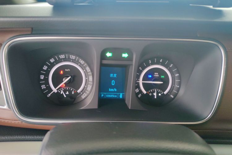 别克GL8 2018款 28T 豪华型 国VI中控内饰14