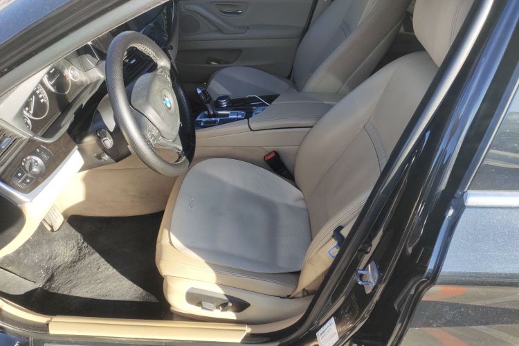 宝马5系 2014款 525Li 豪华设计套装中控内饰19