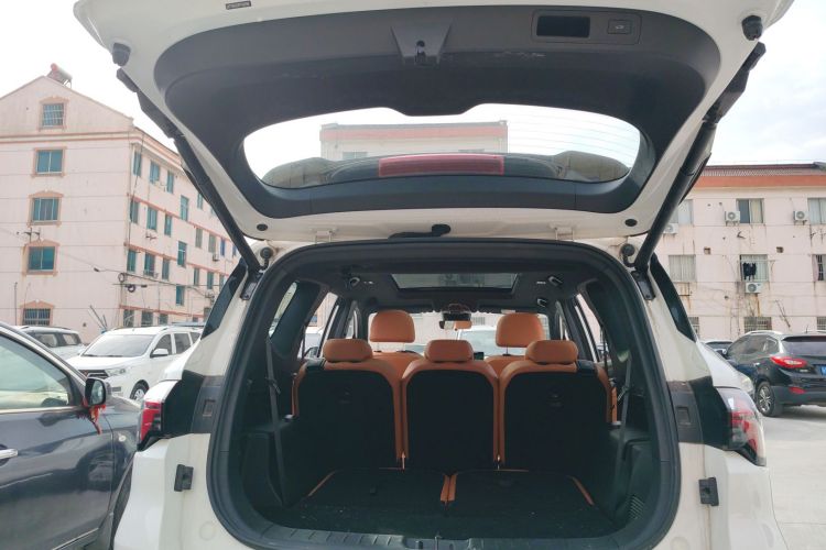 吉利汽车 豪越L 2024款 2.0T DCT旗舰型机舱底盘23