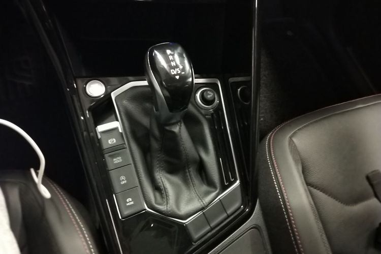 大众 探岳 2020款 330TSI 两驱豪华智联版中控内饰18