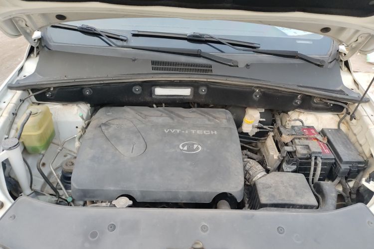 宝骏560 2016款 1.8L iAMT豪华型机舱底盘24