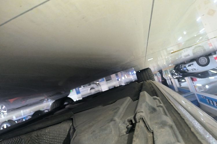 奥迪A4L 2019款 40 TFSI 时尚型 国V局部细节9002