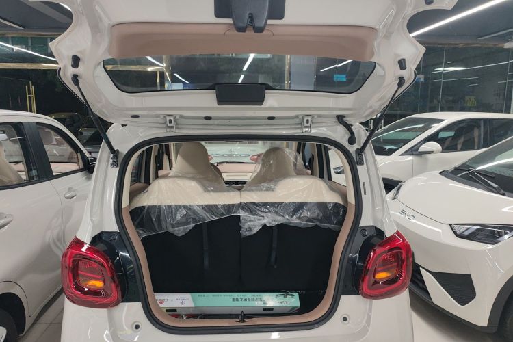五菱汽车 宏光MINIEV 2025款 四门版 进阶款机舱底盘23