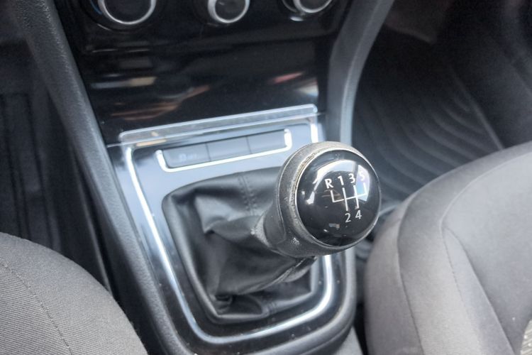 大众 宝来 2014款 1.6L 手动时尚型局部细节18