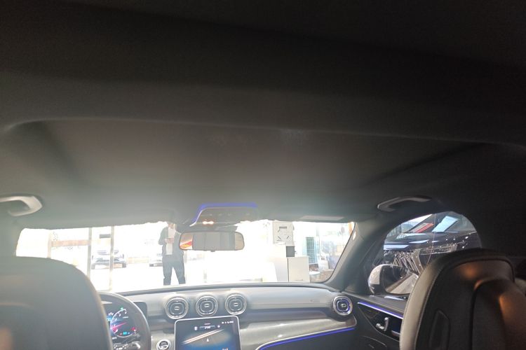 奔驰C级 2022款 C 260 L 运动版中控内饰22