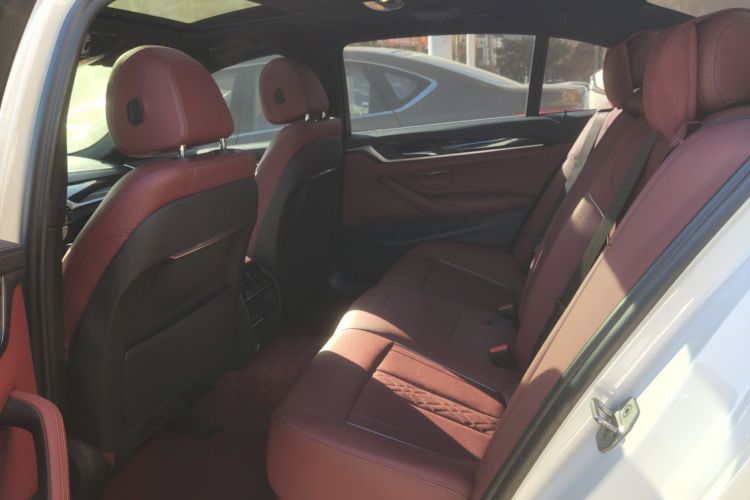 宝马5系 2021款 改款 525Li M运动套装中控内饰21