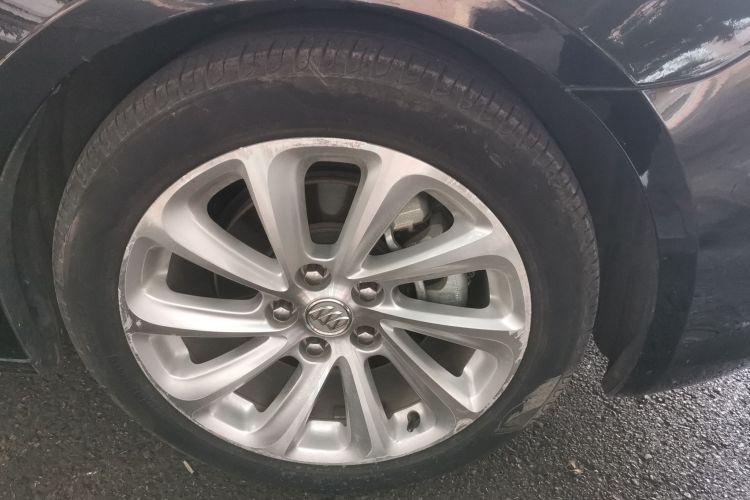 别克 君越 2013款 2.0T SIDI 智享旗舰型车身外观10