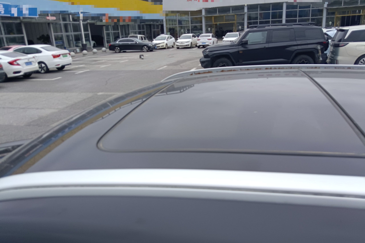 本田UR-V 2017款 370TURBO 两驱尊贵版 国V局部细节57