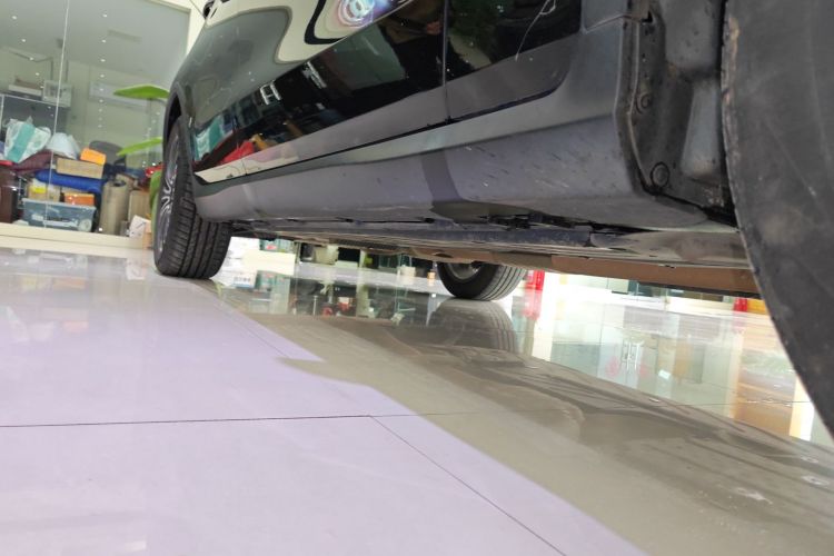 奔驰GLC 2019款 GLC 260 L 4MATIC 动感型局部细节9001