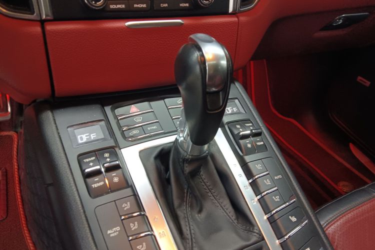 保时捷 2017款  Macan 2.0T中控内饰18