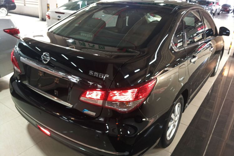 日产 轩逸 2018款 经典 1.6XE+ CVT领先版车身外观7